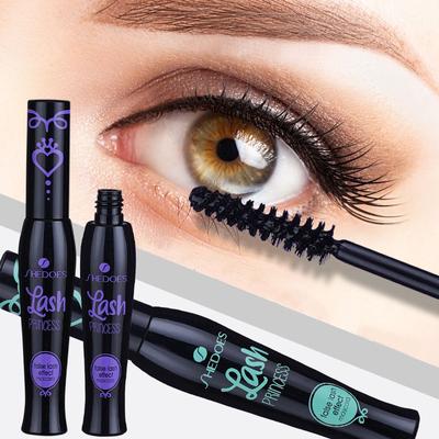 Dreidimensionale 4D-Wimperntusche. Langlebige wasser- und schweißbeständige Wimperntusche