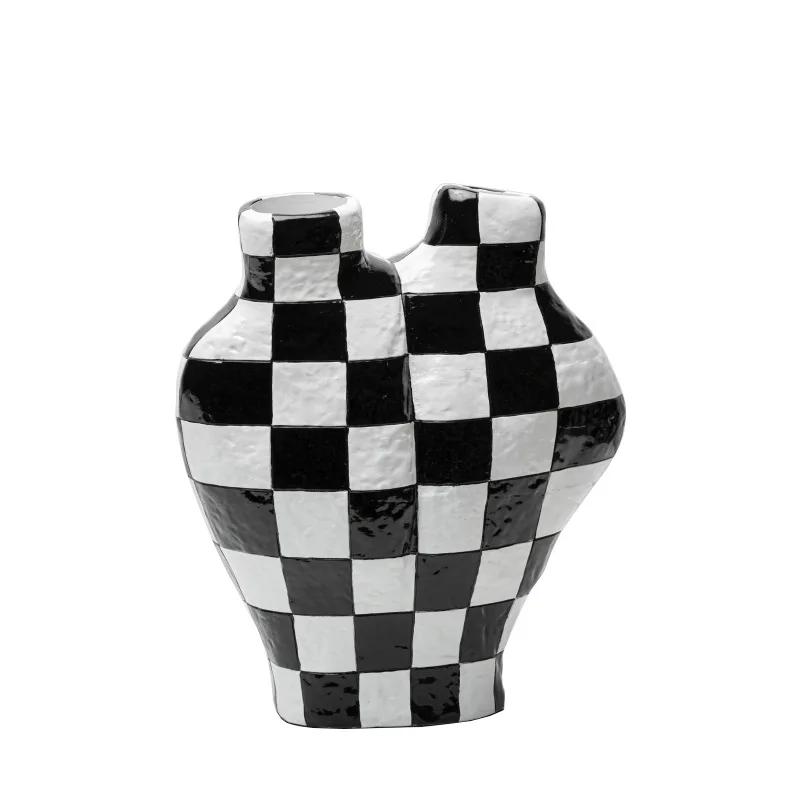 Kreative Karo Harzvase Schwarz-Weiß Kariert Blumenvase Geometrische Handwerkskunst Florale Arrangement-Accessoires Heimdekoration