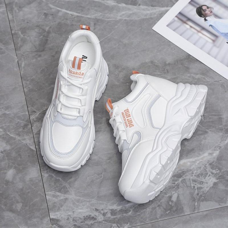 

Маленькие белые туфли с внутренней высотой, увеличивающей рост, кроссовки в стиле «папиных», осенние новые кожаные повседневные спортивные туфли, женская платформа, женская обувь 40