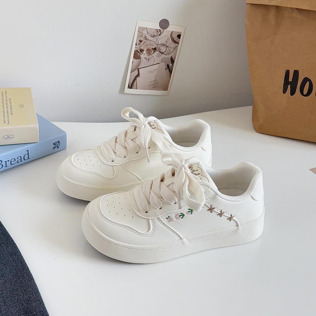 Women's White Sneakers  Spring Autumn New Lightweight Breathable Outdoor Casual Shoes Flower Lace Up Comfortable Board Shoes
