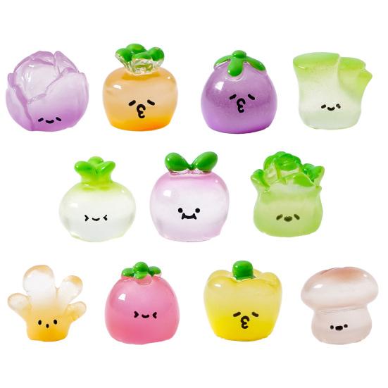 4Pcs Mini Resin Vegetable Figurines Cute Car Dashboard Decor, Adhesive Mounted Resin Car Interior Decorations for Women, Mini Dashboard Ornaments