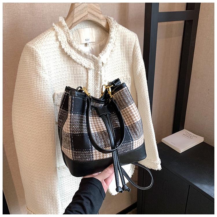 IELGY Women's Red Bucket Bag, Large Capacity Shoulder Crossbody Plaid Premium Textured Handbag