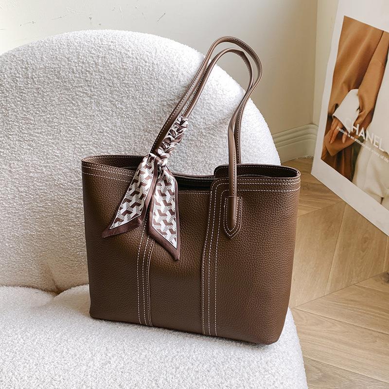 Large-capacity commuter bag women's new high-end shoulder bag simple and versatile underarm tote bag