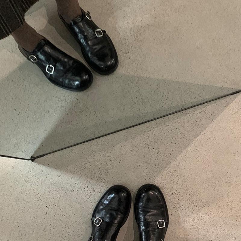 Ovčí kůže~ Dvouknoflíkové boty z pravé kůže v britském stylu, malé kožené boty pro ženy, pro líné lidi s jedním pedálem, silnou podrážkou, brogue ryté jednoboty