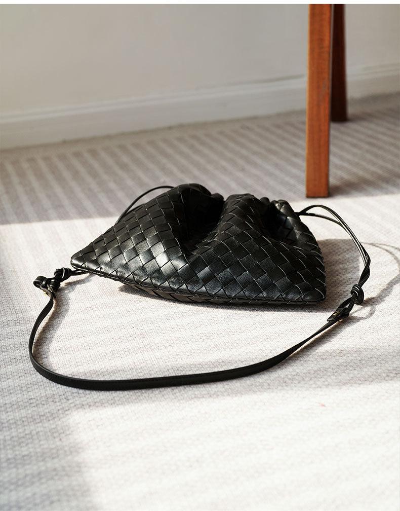 Bolso Bandolera Nube Tejido de Piel de Oveja BV Nuevo 2024: Versátil, Moderno y Popular Estilo con Cordón