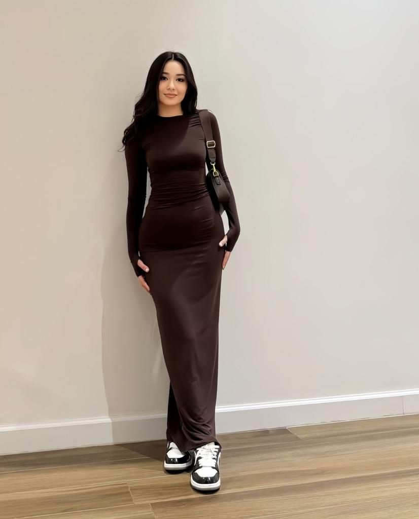 2026 solid color round neck long-sleeved dress slim-fitting hip-wrapping and thin long dress women