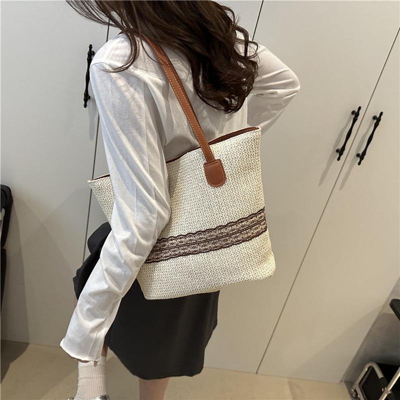 Summer Fashion Simple Tote Bag Large Capacity Bag Messenger Bag Women's Casual Woven Portable Shoulder Straw Bag