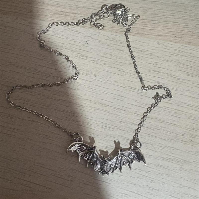 Vintage Gothic Bat Pendant Necklace For Men Women Hip Hop Goth Punk Halloween Fashion Jewelry Accessories Cosplay Wholesale