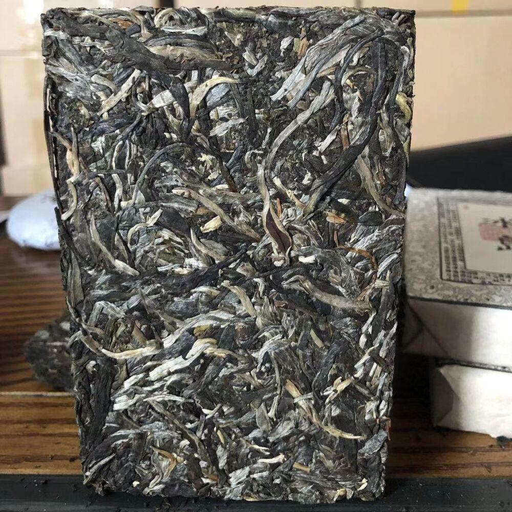Iceland Old Tree Pu-erh Shengcha Yunnan Pu'er Green Tea 250g Puerh Tea Brick