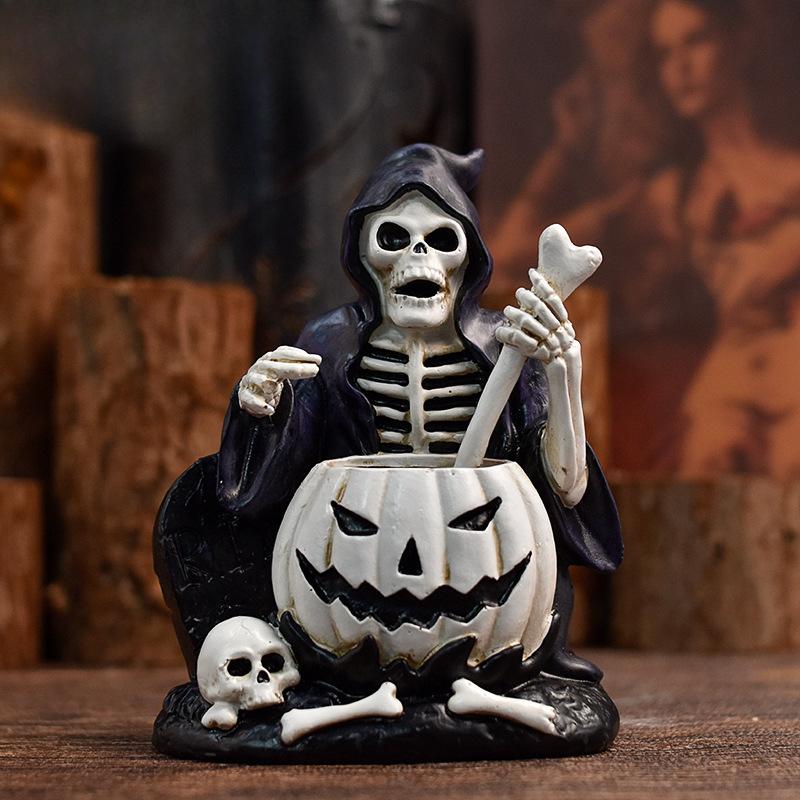 Halloween Skull Set Decoration for Home Courtyard Design A White Skull Decoration with A Terrifying Atmosphere
