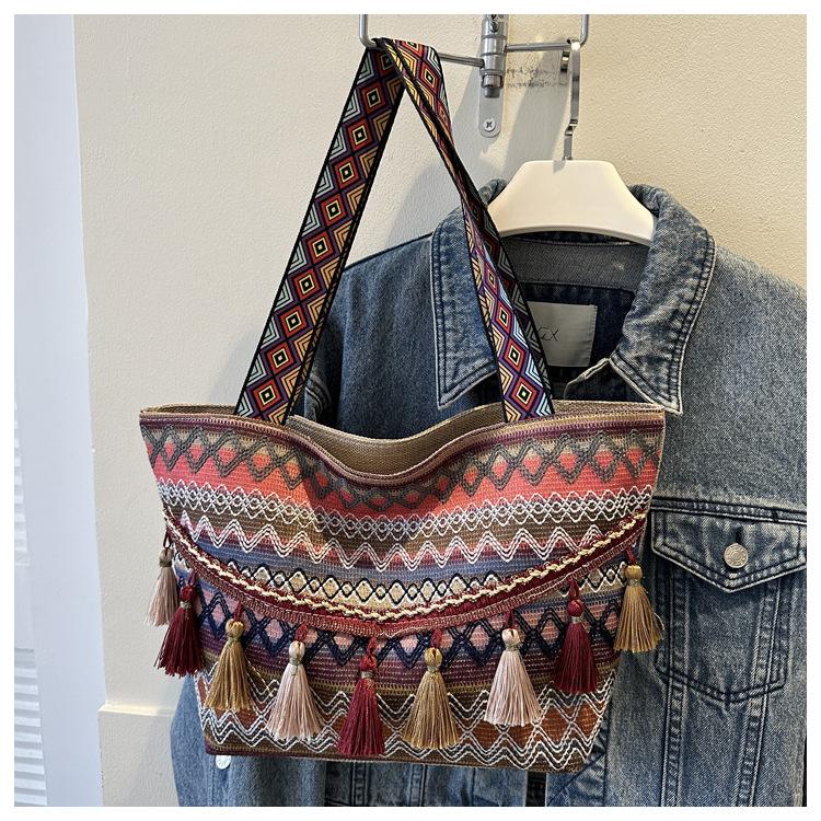 Shoulder Bag Women's Ethnic Style Large Capacity Popular Oblique Span New Niche Design Fashionable Versatile Woven Handbag Bag