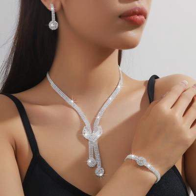 Tendenza Moda Donna Catena Artiglio Rame Collana Geometrica Orecchini Bracciale Set Zirconi Banchetto Nuziale Festa Regalo Vacanza