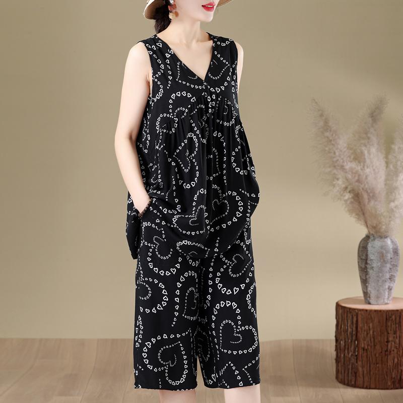 Women's Plus Size V-Neck Sleeveless 2-Piece Set, Casual Top & Cropped Pants (XL-7XL)