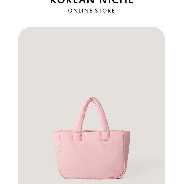 Autumn and Winter New Japanese and Korean Niche Ins Lightweight Nylon Cotton Filled Handbag for Women, Simple and Casual Large Capacity Tote Bag