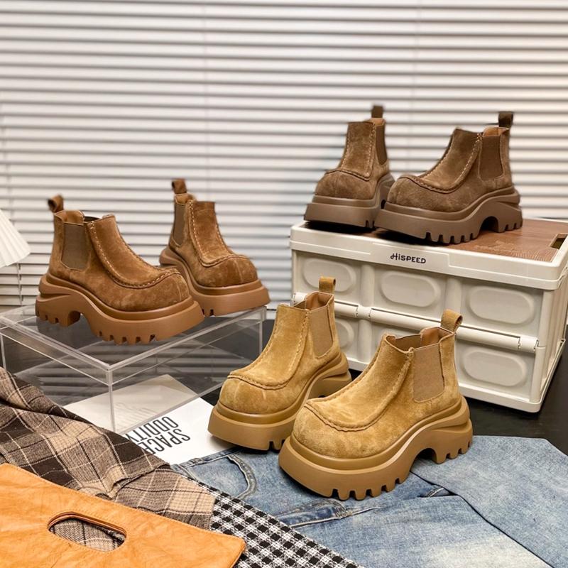 Fashion Thick-soled Heightening Martin Boots Women's 2025 Autumn New Versatile Big Head Lace-up Small Locomotive Boots Short Boots