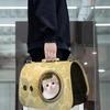 Porte-chien Sling pour petit chien Pochette Sling pour animal de compagnie Sac d'épaule pour animal de compagnie Conception ventilée Sac confortable pour chat et chien avec fermeture éclair pour le voyage et la randonnée
