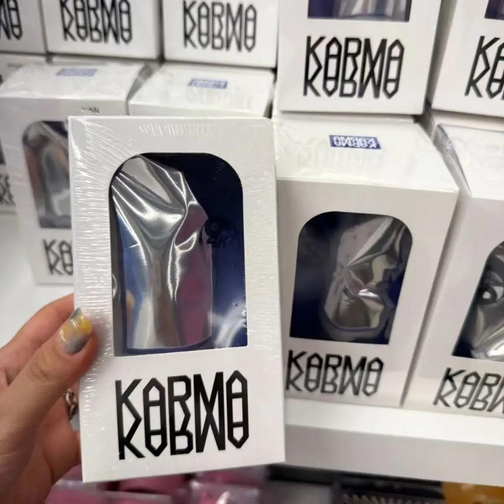 

БанЧан ЛіНо Хьонджін Фелікс Хан Синмін АйЕн Чанбін Четвертий Альбом KARMA Версія D ляльки Випадковий