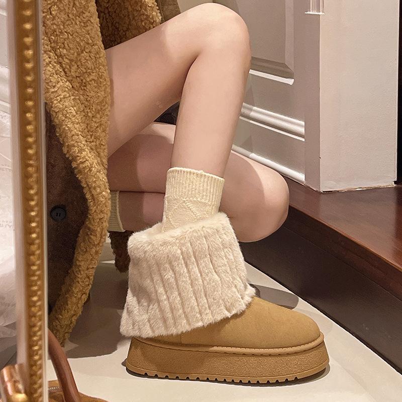 Σούπερ φωτιά κοντές μπότες με χοντρή σόλα γυναικείες χειμερινές με επένδυση και χοντρές μικρές μπότες στοίβαξης 2025 νέες ζεστές αφράτες μπότες χιονιού