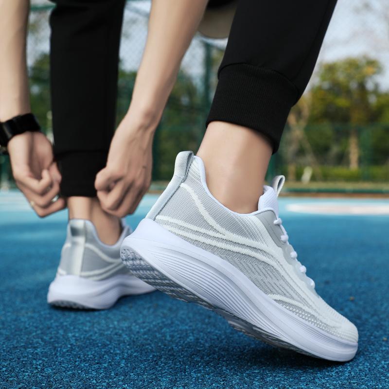 Velikost 35-45 Nový pár létající tkací pánské a dámské ležérní sportovní boty super lehké běžecké boty