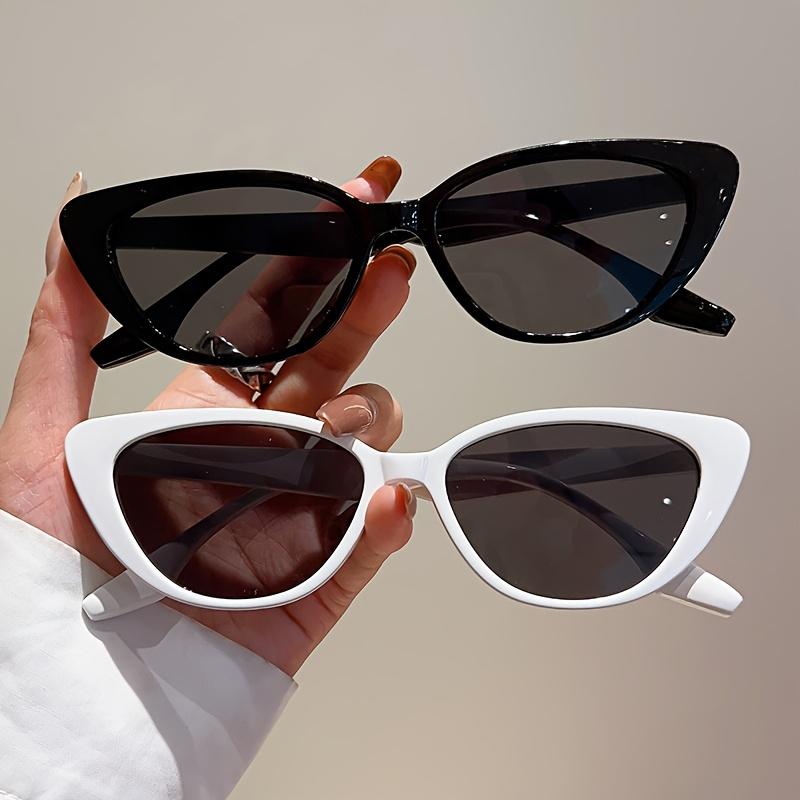 

2pcs Retro Small Frame Triangular Cat Eye Street Photography Slimming High-end Glasses