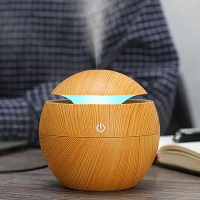 Umidificador de ar 130ML Ultrassônico USB Aroma Difusor Madeira Grão LED Luz noturna Difusor elétrico de óleo essencial Aromaterapia Casa