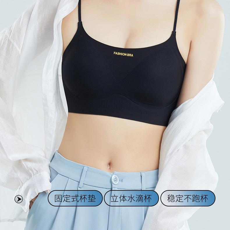 

Summer jelly satin vest simple anti-sagging small chest gathering adjustment type sexy text XL38/85 чорний