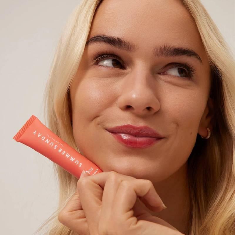 Bálsamo Labial Manteiga de Verão Luxuoso Summer Fridays Em Todas as Cores Para Lábios Macios e Hidratados
