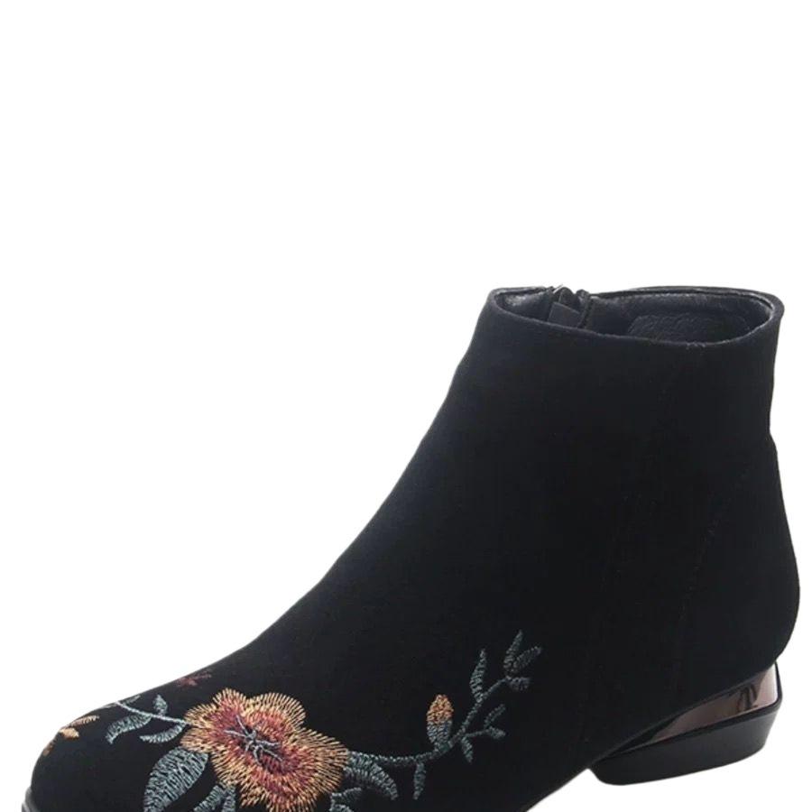 Short Boots Autumn and Winter Women's 2025 New Han Element Wool Surface Embroidery Ethnic Style Warm and Versatile Going Out Elegant National Sty