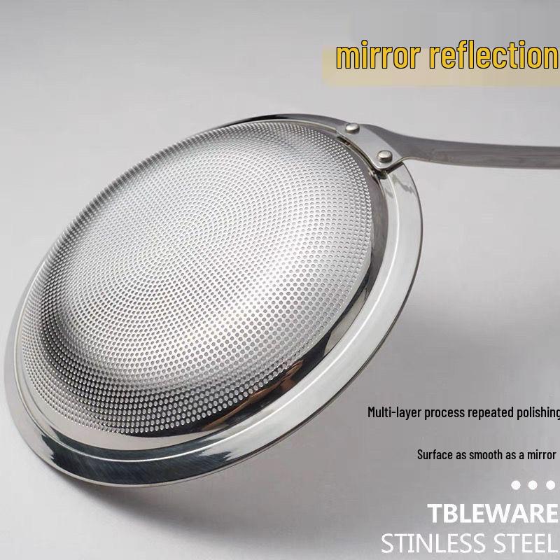 304 Stainless Steel Oil Separator and Skimming Spoon - Kitchen Strainer and Mesh Sieve for Frothing and Hot Pot Cooking.