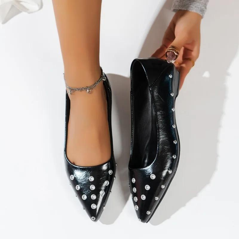Fashion Autumn New Flat Single Shoes Women Fashion Pointed Head Shallow Mouth Rivets Soft Sole Non-slip Comfortable Low-top Shoes