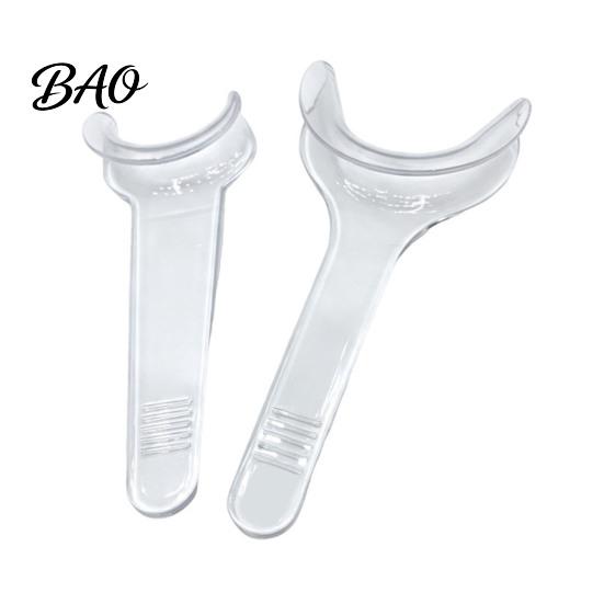 Pet Tooth Brushing Aid Helper, Clear Teeth Cleaning Aid, Reusable Oral Care Safe Mouth Spreader Holds The Lip Aside for Dogs And Cats, Easier