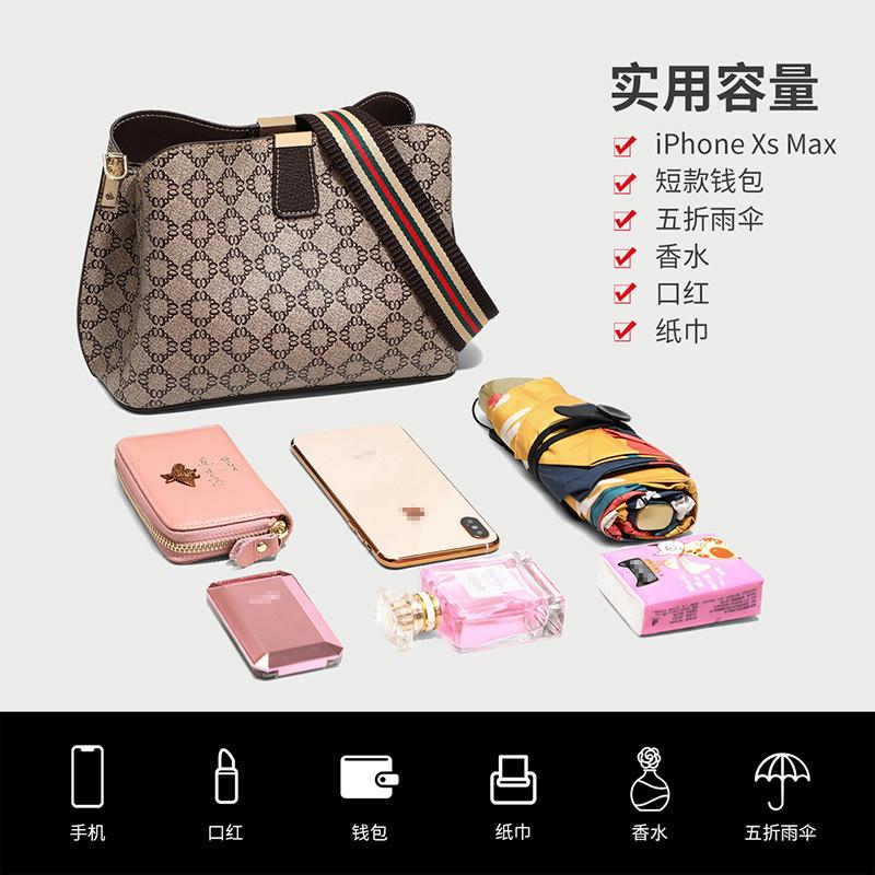 Bucket Bag Female Niche Designer Trendy Commuter Fashion Broadband Messenger Bag Versatile Large Capacity Shoulder Bag Luggage