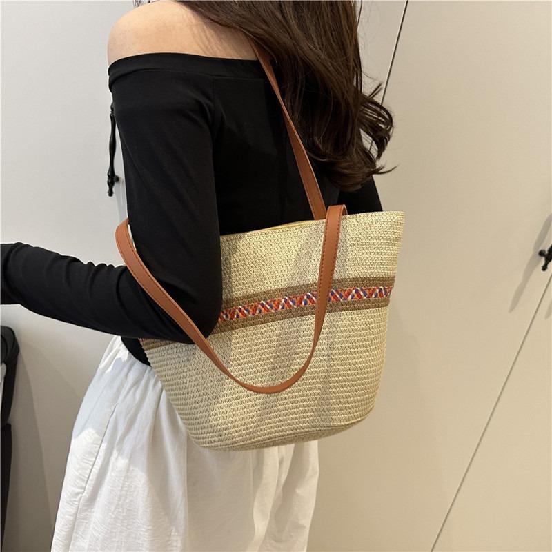 Summer new temperament single shoulder armpit bag casual versatile striped high texture simple handbag women
