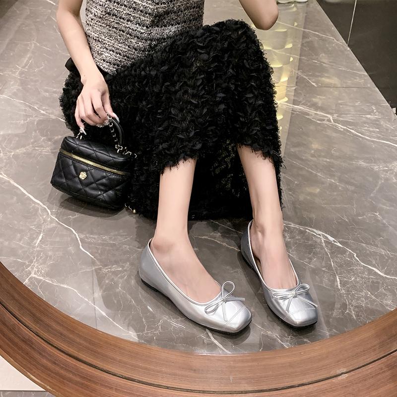 Women's Spring 2024 New Style French Tweed Pattern Patent Leather Soft Bottom Four Seasons Evening Shoes Flat Heel Polyurethane