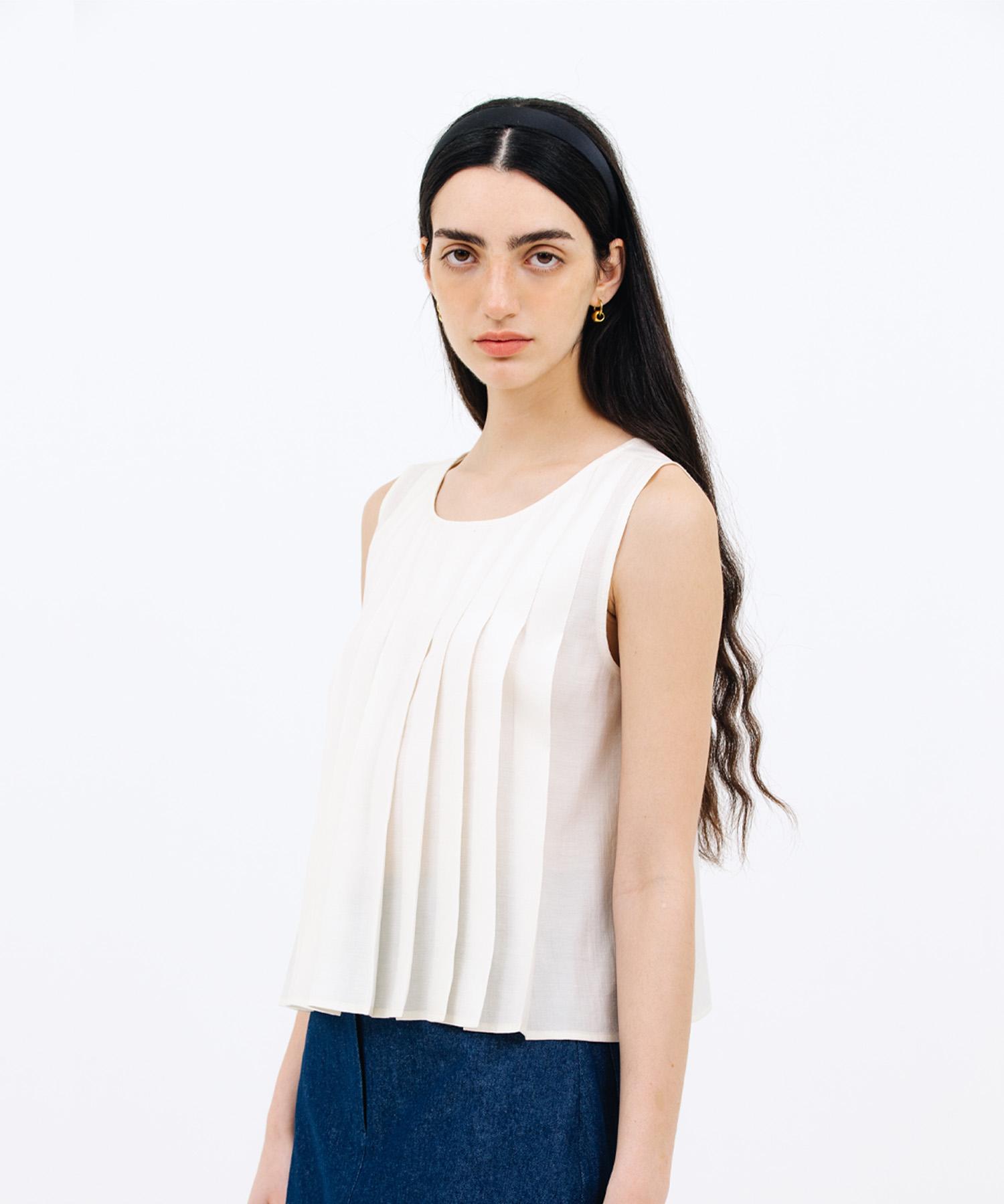 Jun By Jun K Pleated Sleeveless Blouse_Ivory F