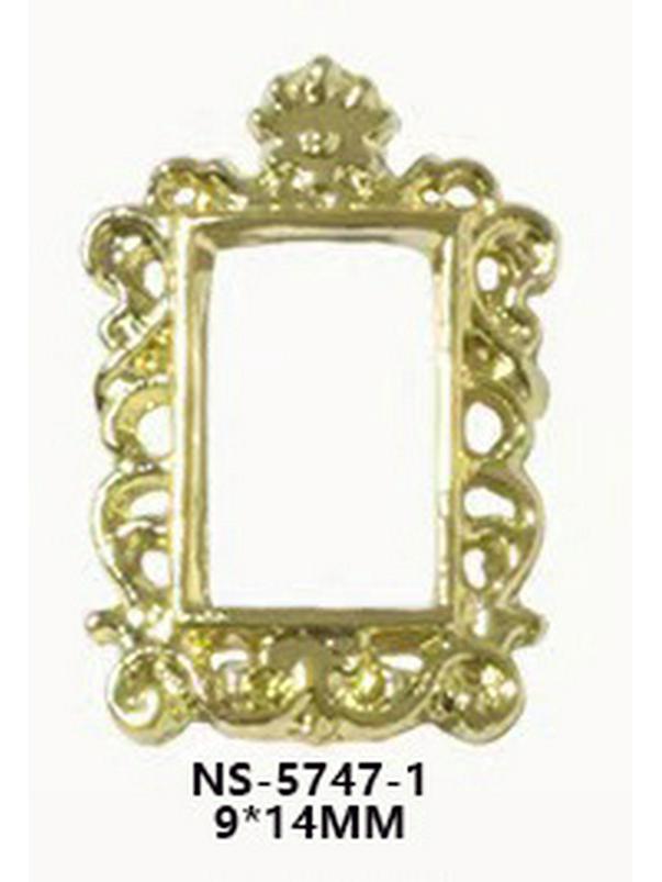 Retro Alloy Nail Art: 3D Carved Oval & Square Photo Frame Decorations