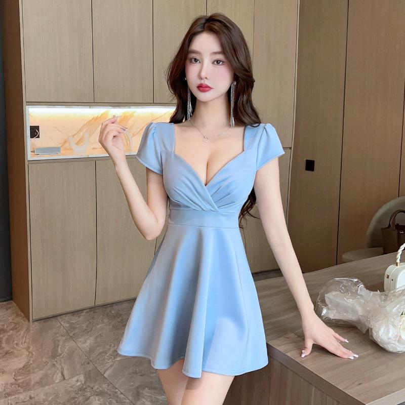 Women's Low-Cut V-Neck Backless A-Line Dress - Slimming, Short-Sleeved, Foot Massage Technician Uniform