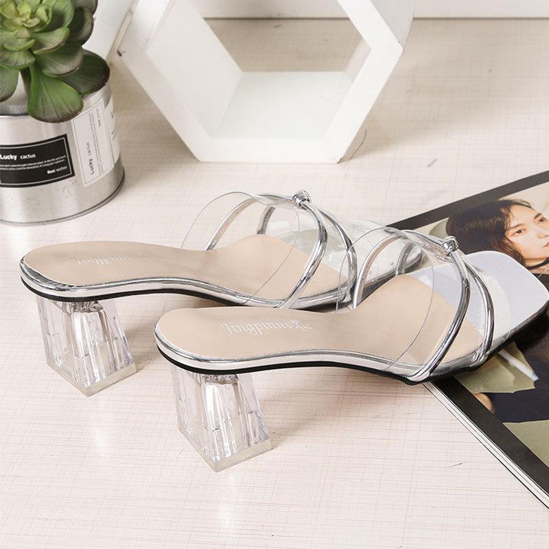 

Transparent crystal slippers women s outer wear 2025 new fashion Internet celebrity high heel rhinestone cool slippers summer thick heel fairy 40 серебряный