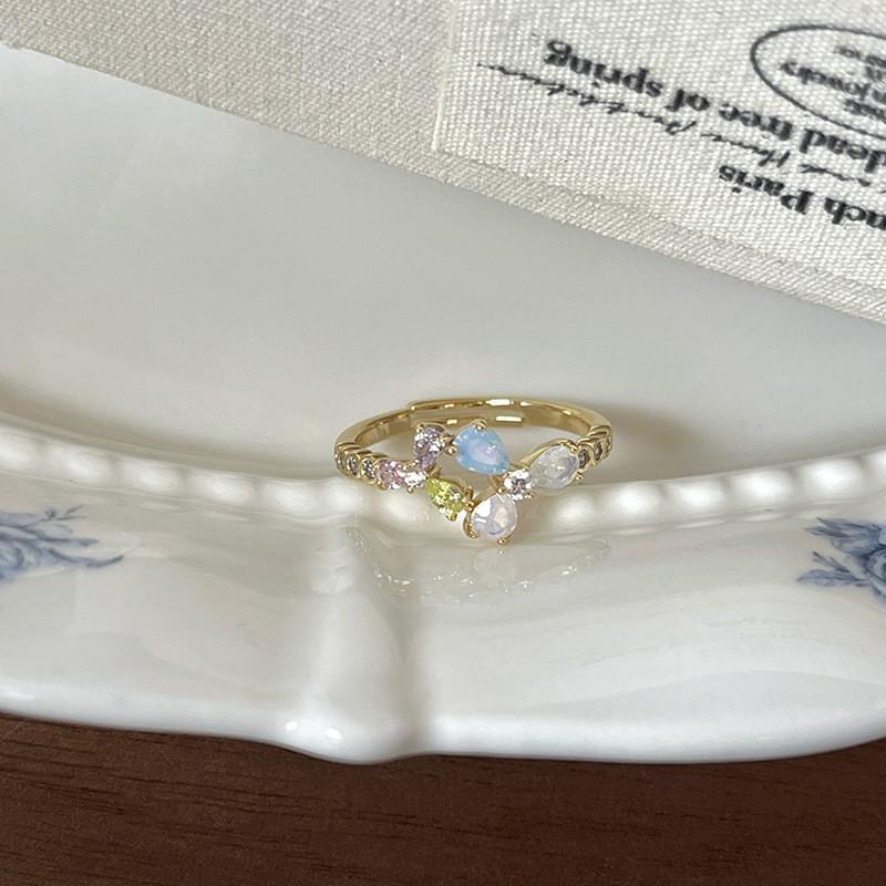 Silver Luxe S925 Ring Featuring Unique Pearl And Flower Design Perfect For Women