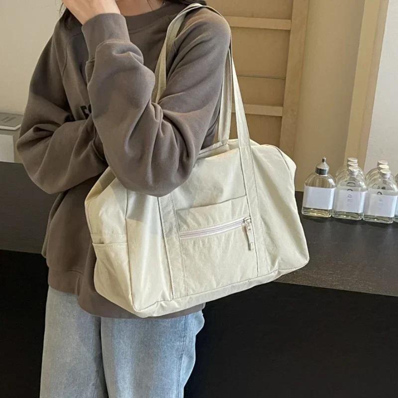 Casual Large Capaci Nylon Cloth Bag Women Fashion Commuter Shoulder Bag Short-Distance Travel Bag Fitness Bags