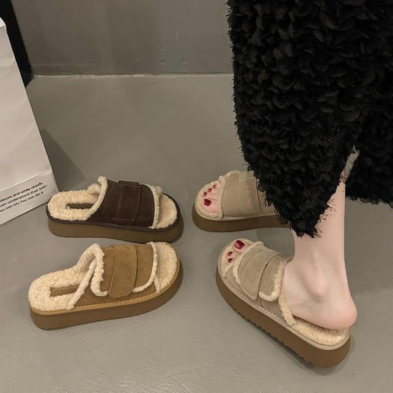 Wearing fluffy slippers for women's autumn and winter new lamb fluff thick bottom casual retro one-word cotton mop