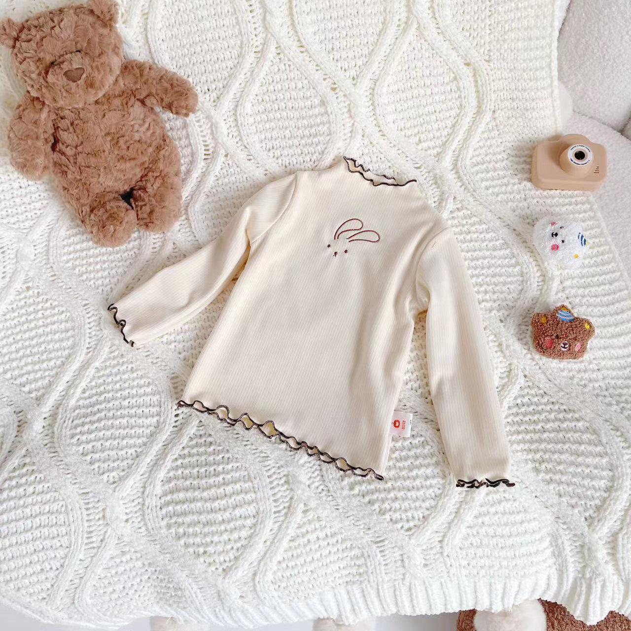 

Детская нижняя рубашка осенне-зимняя футболка с рисунком для девочек в корейском стиле с оборками и полуводолазкой для малышей 110