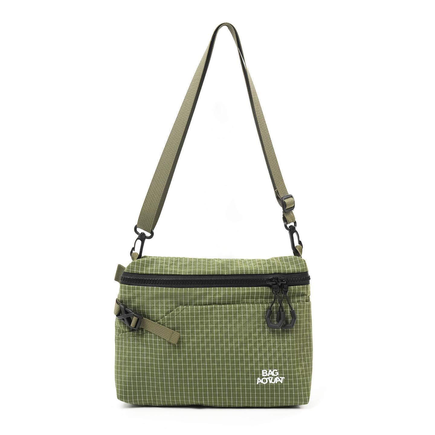 

Lightweight anti-splashing mobile phone bag female personality versatile messenger bag tooling style sports shoulder bag commuter small square bag зелений