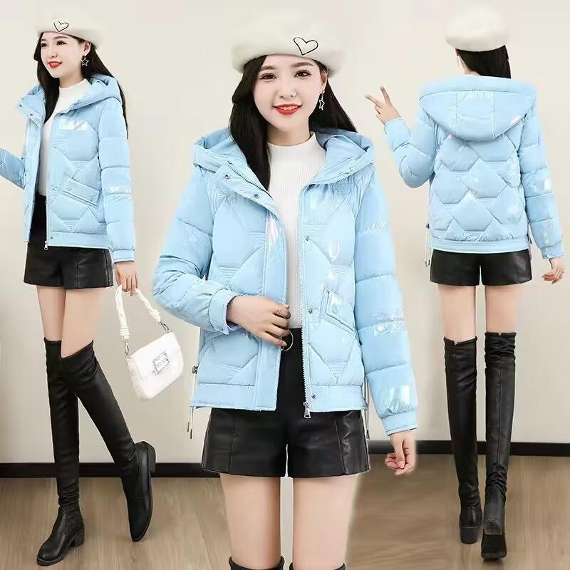 

Красочная глянцевая куртка с капюшоном и утеплителем для женской зимы, утолщенная куртка-пуховик для студентов XXXL-140-77.5 kg небесно-голубой