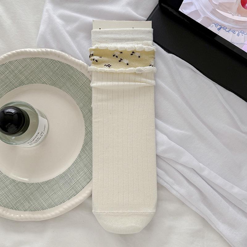 Women s Retro Floral Mid-Calf Mesh Socks - Trendy Japanese Style for Spring and Autumn One Size