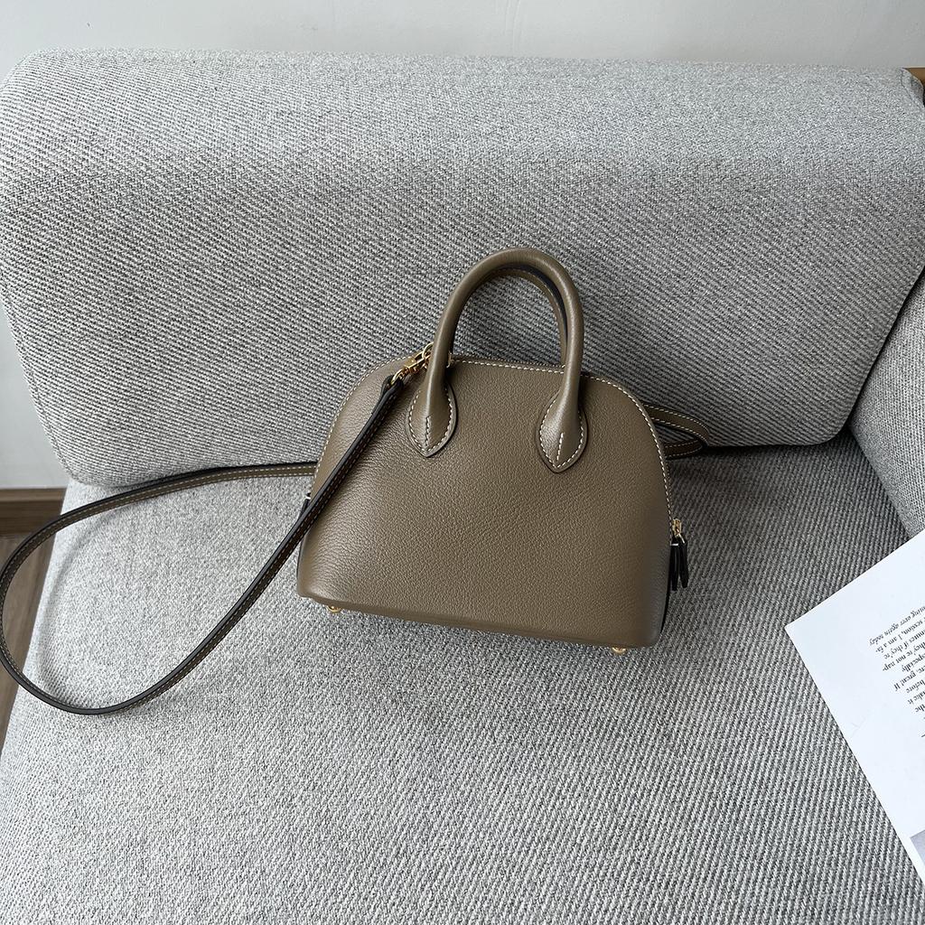 Mini Goat Pattern Top Layer Cowhide Shell Bag, Genuine Leather Crossbody Bag, Fashionable Bowling Bag, Versatile Handbag