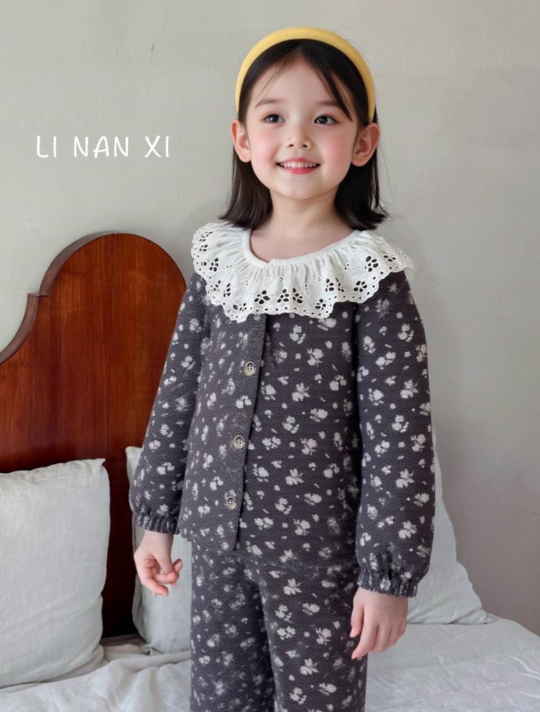 2025 New Children's Fleece-Lined Pajama Set: Girls' Lace Cardigan Homewear for Autumn and Winter