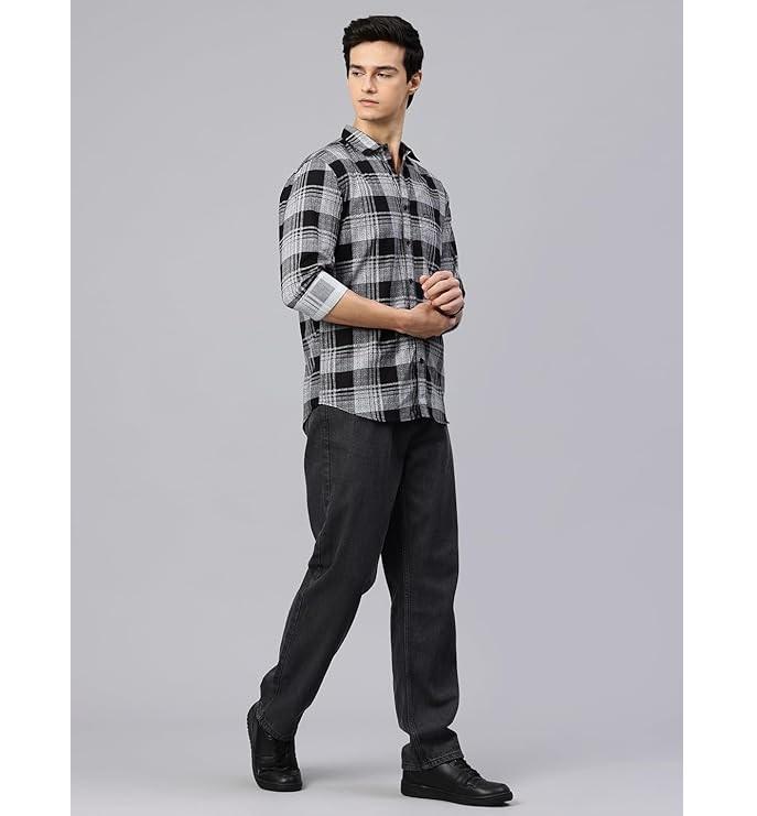 Man's Stylish Slim Fit Cotton Spread Collar Checked Casual Shirt - White & Black