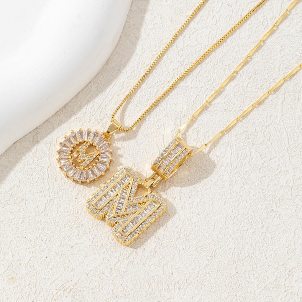 2Pcs Full CZ Zircon Iced Crystal Initial Letter Flower Necklace Women Copper A-Z Alphabet Pendant Couple Jewelry Birthday Gifts