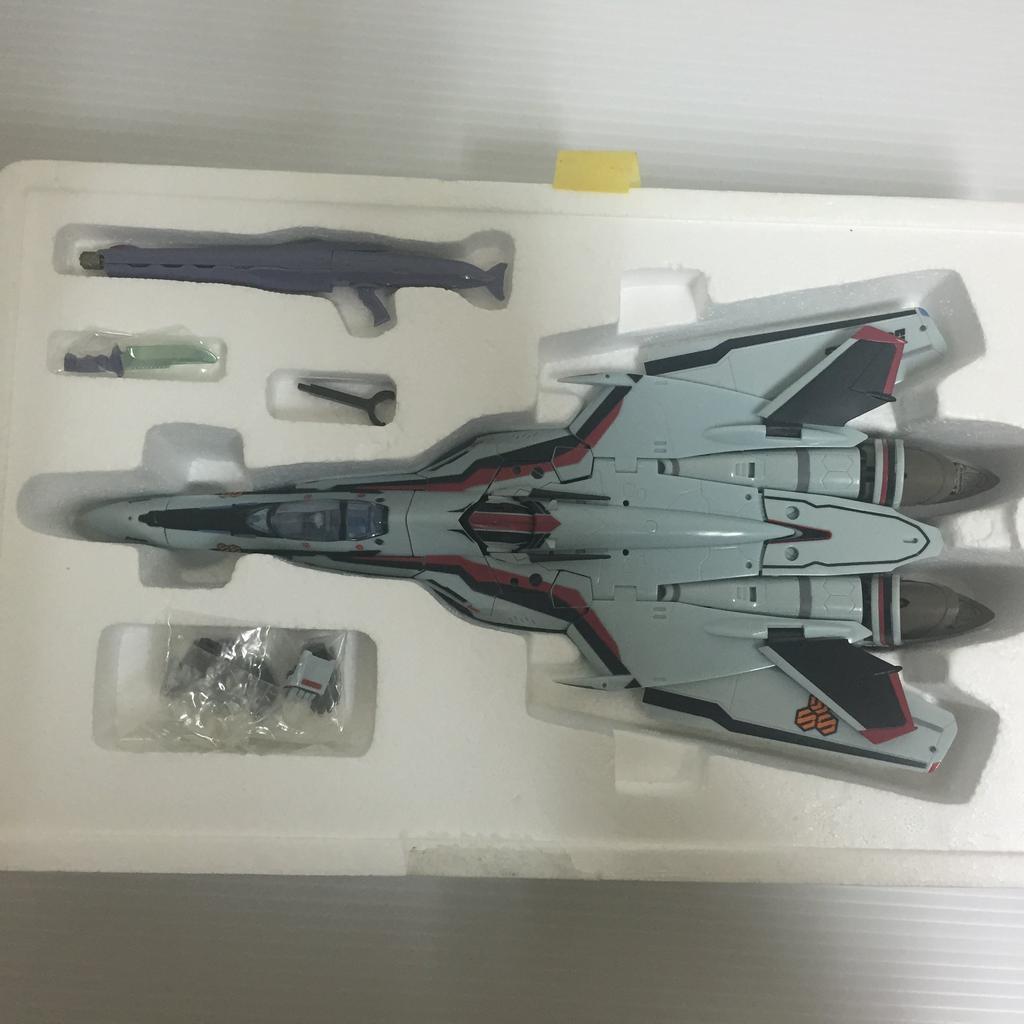 TAMASHII NATIONS DX Chogokin Super Messiah Valkyrie Alto VF-25F (Saotome Custom)